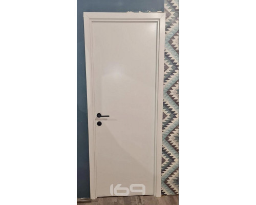 Дверь межкомнатная крашенная «Браво-0» Whitey (Эмаль) глухая