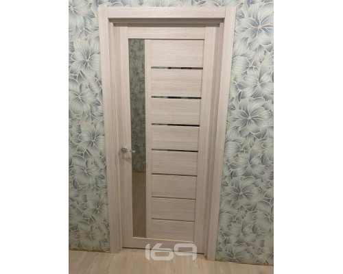 Дверь межкомнатная из эко шпона «Браво-27» Cappuccino Melinga остекление Mirox Grey