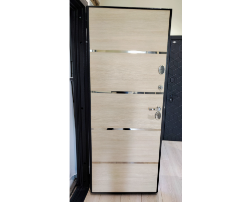 Дверь входная металлическая «Thermo Лайн» Букле черное/Cappuccino Veralinga