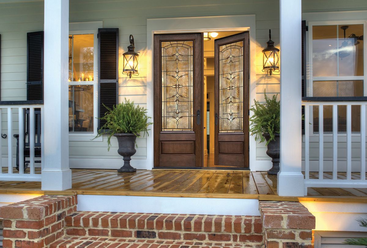 Цвет входной двери определяет лицо и характер дома