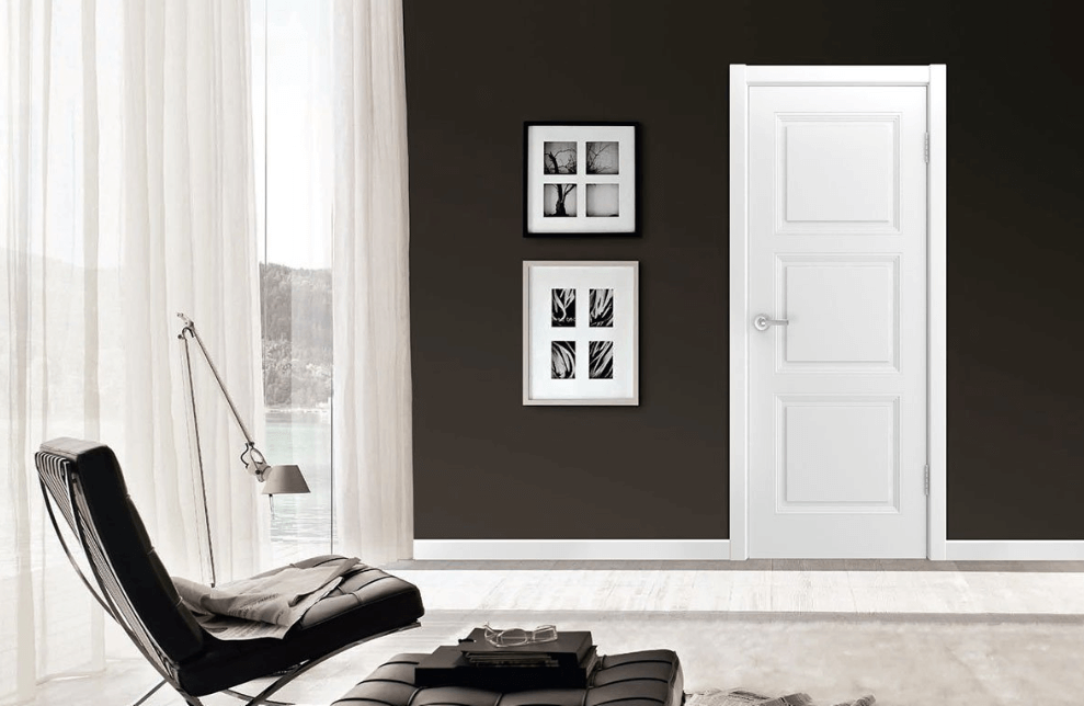 Строгий стиль интерьера с дверью «эмалит»