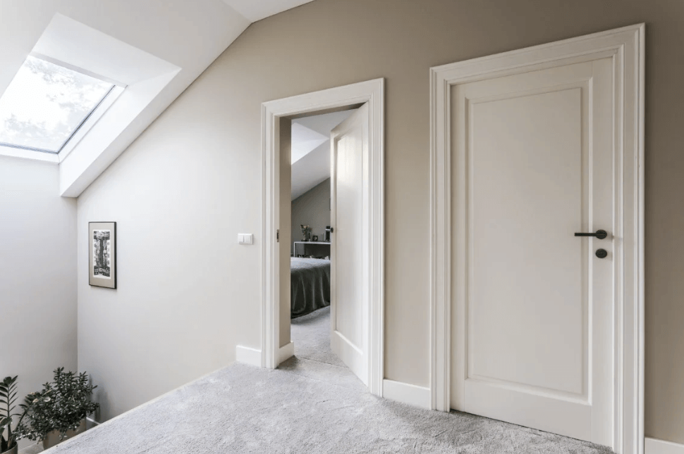 Интеграция двери «эмалит» в минималистический дизайн интерьера